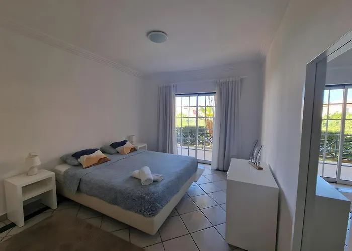 Semesterbostad Charming